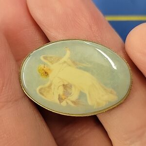 Vintage Angel Tack 1" Pin